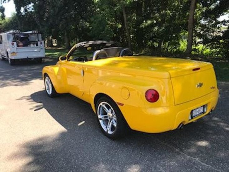 Thumbnail Photo undefined for 2005 Chevrolet SSR